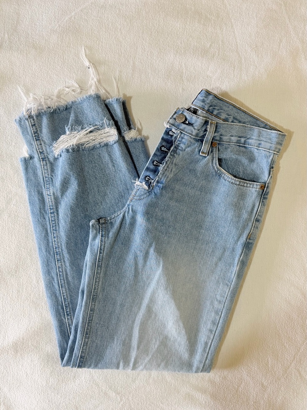 BDG Urban Outfitters Boyfriend Low-Rise Button-Fly Distressed Jeans Raw Hem 26